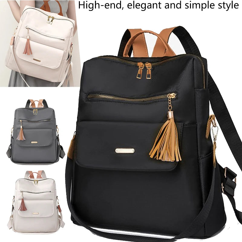 Sac à dos femme en nylon avec pompon amovible