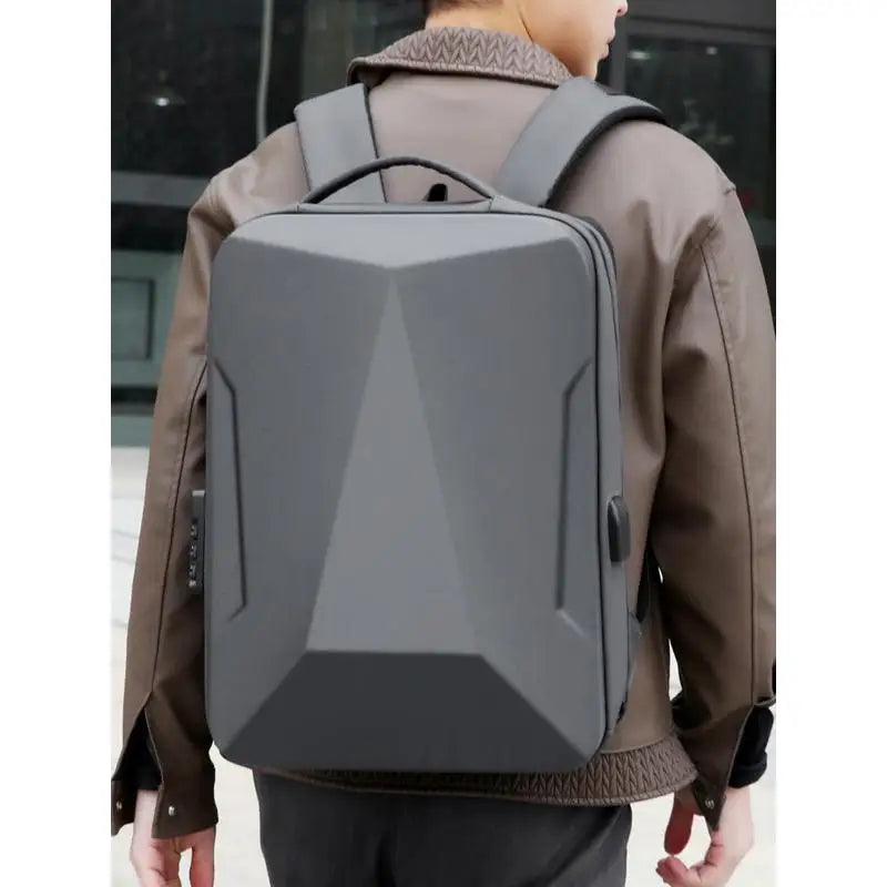 Sac à dos homme coque rigide anti-vol avec port USB