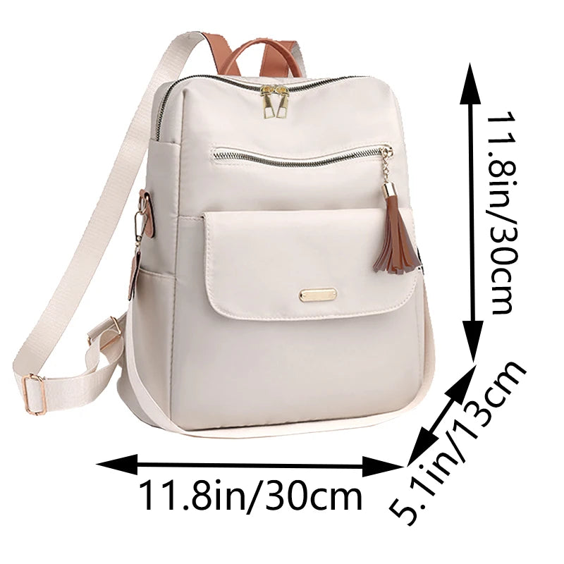 Sac à dos femme en nylon avec pompon amovible