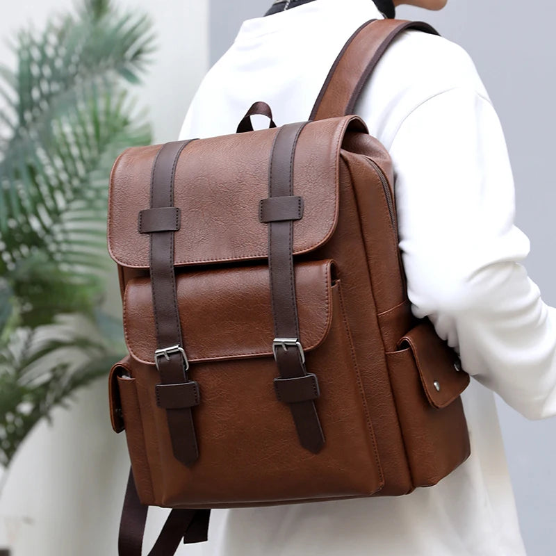 Sac à dos homme en similicuir à rabat boucles