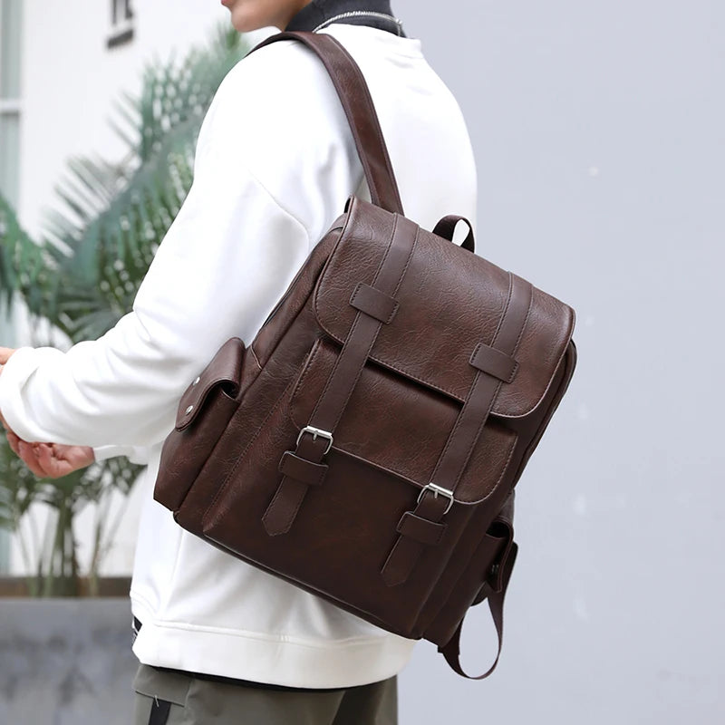 Sac à dos homme en similicuir à rabat boucles